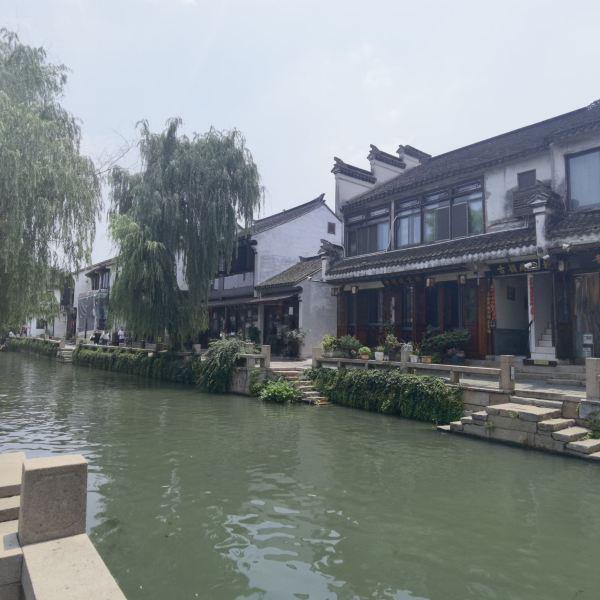 黄晓明现场爆料曾买郭敬明的小说？从演员到导演这条路不远了！